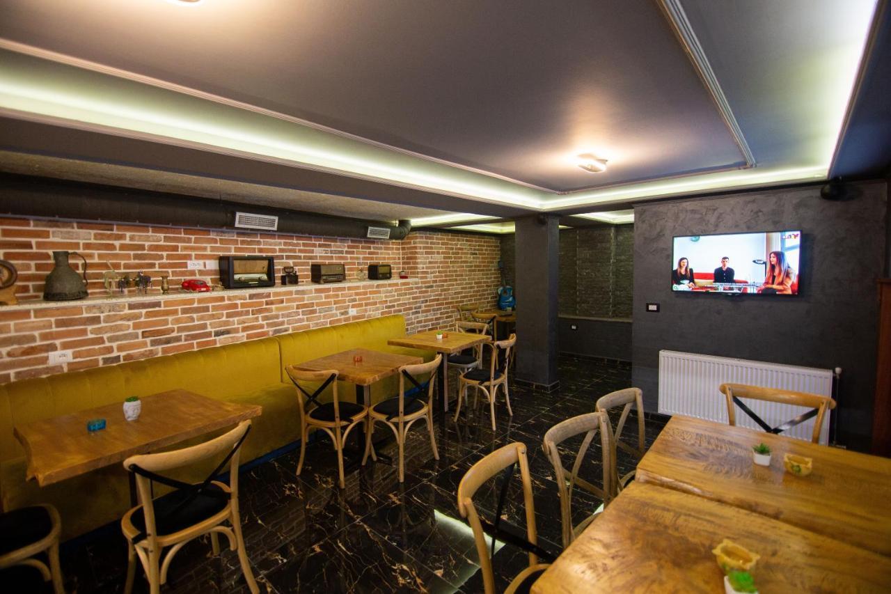 פוגרדץ Boutique Hotel Kooperativa מראה חיצוני תמונה